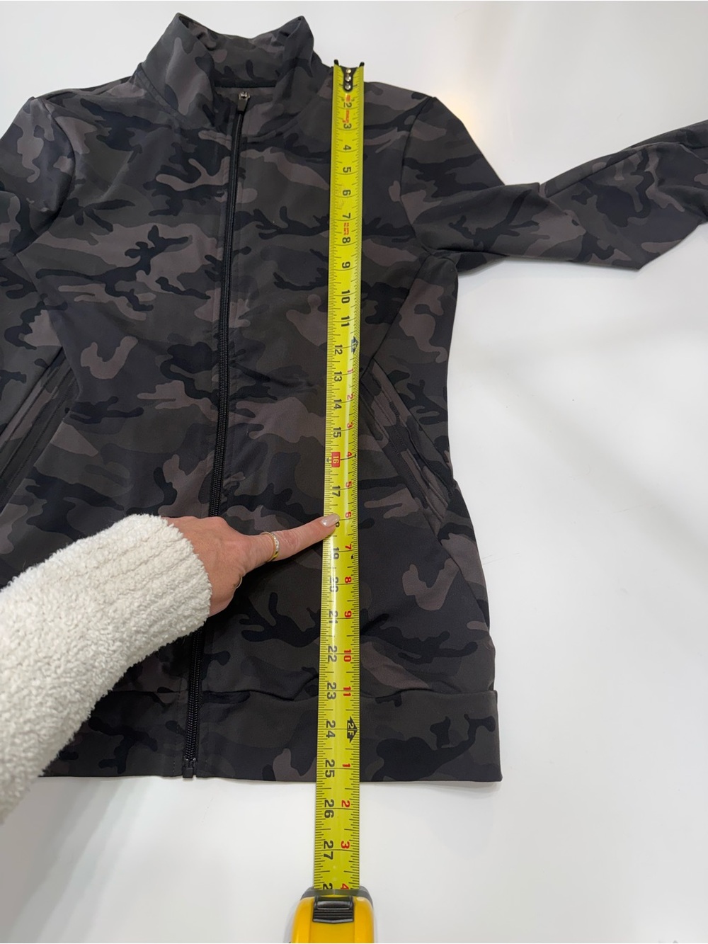 Fornia Camo Zip-Up Running Jacket Size Large - Picture 7 of 10